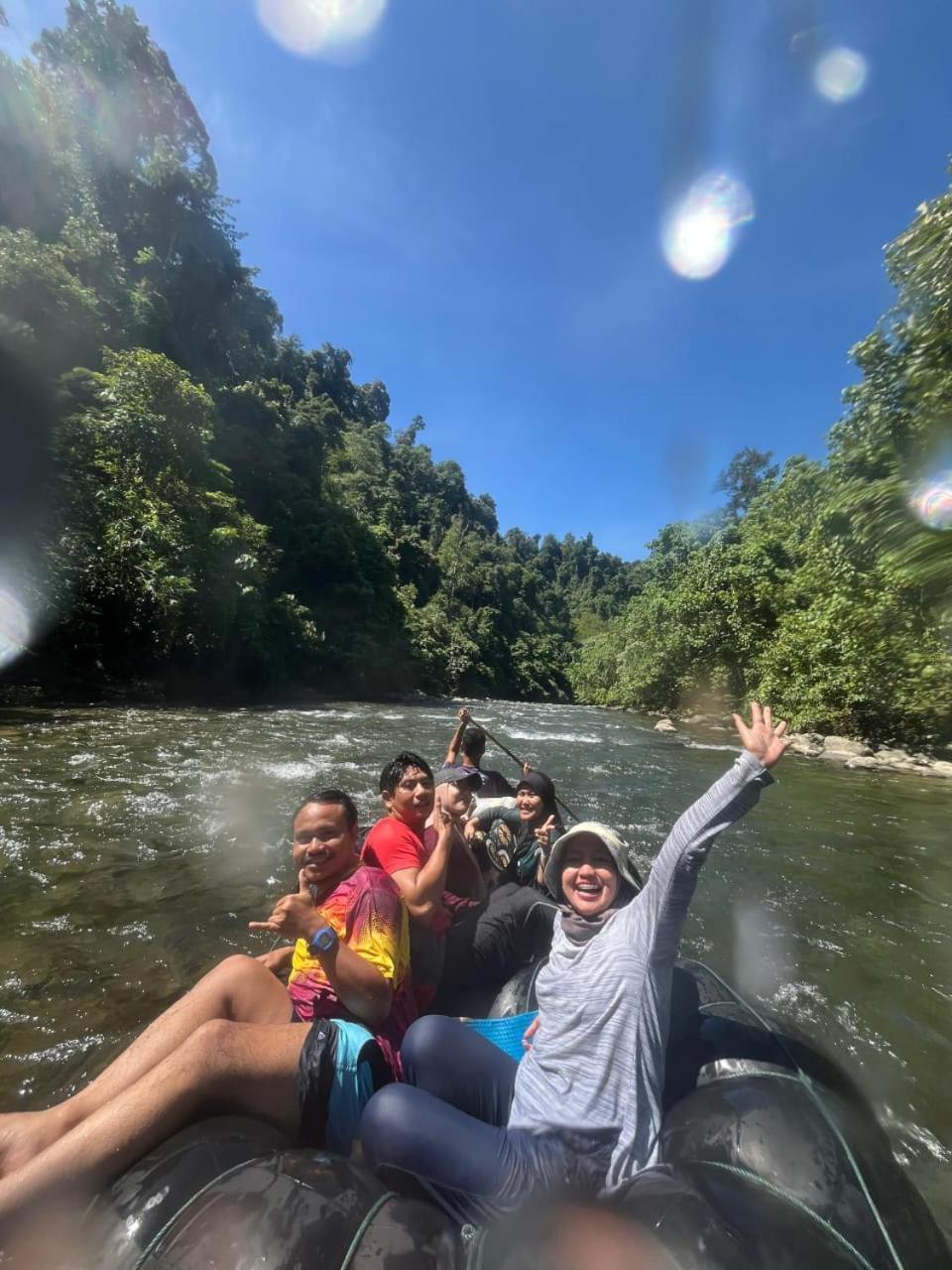 Pongo Guest House & Jungle Trekking Bukit Lawang Dış mekan fotoğraf