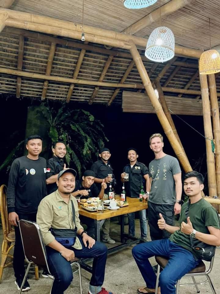 Pongo Guest House & Jungle Trekking Bukit Lawang Dış mekan fotoğraf