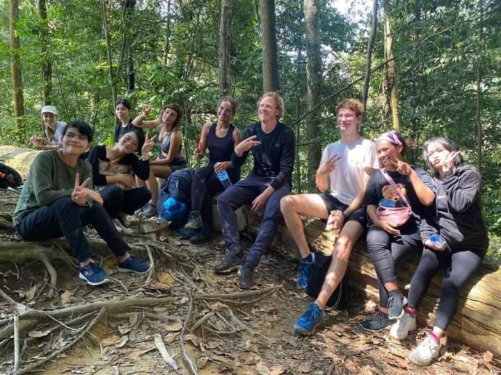 Pongo Guest House & Jungle Trekking Bukit Lawang Dış mekan fotoğraf